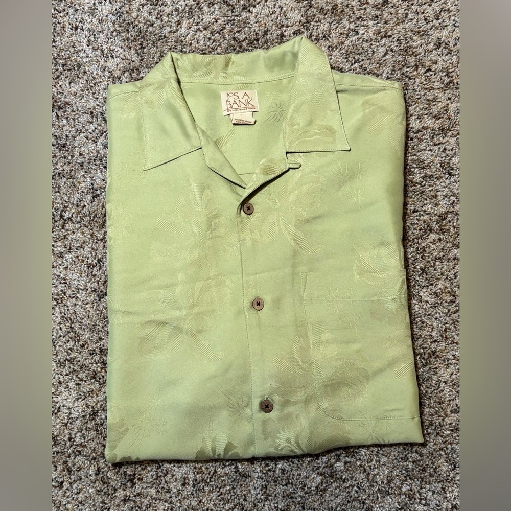 E25 Jos. A. Bank Pale Green Short-Sleeve Camp Shirt, Size XL